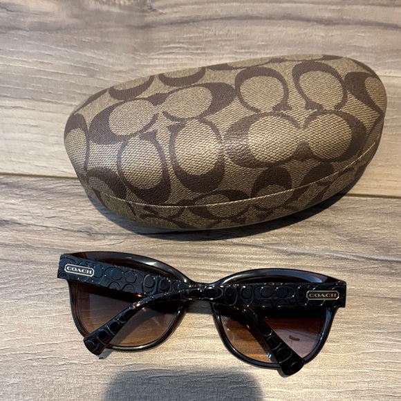 Coach Black Sunglasses with Brown Case - Picture 4 of 6